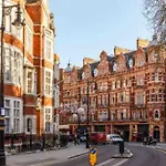 Luxstay Mayfair Apartment - With Ac